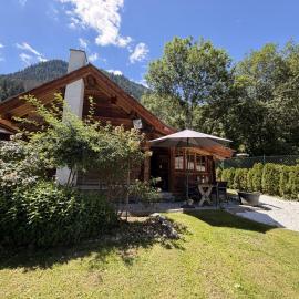 Romantikhütte, hotel in Flattach