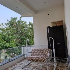 Cozy Balcony Room in Prime Vrindavan