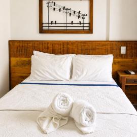 FLAT Beverly Hills 401A