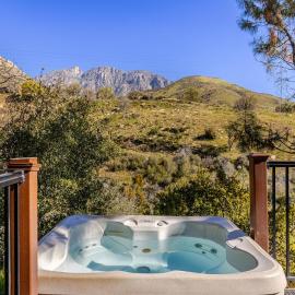 Tillie Creek Retreat: a Creekside Oasis