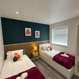 NEW 2BR Contractor Stay with Free Parking