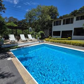 Your Oasis with Private Pool near Antigua