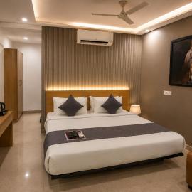 Hotel GV Elite Luxury Rooms Near Nexus Mall & JNTU, hôtel à Hyderabad