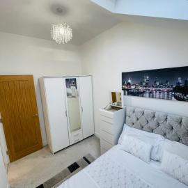 5 Foxley Way, hotel u gradu Oldam