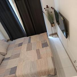 Apartemen Tokyo Riverside Tower Fuji, khách sạn ở Gedong