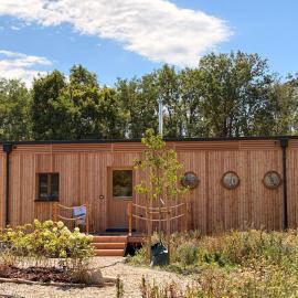 Tiny House nahe Wien, Donauradweg und Marchfeld Schlösser, Hotel in Andlersdorf