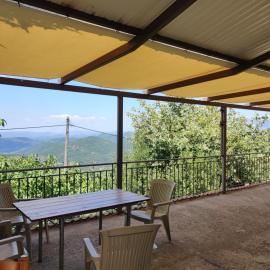Peristeri Village House – hotel w mieście Peristérion