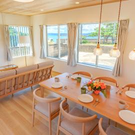 Ikema Nostalgia - unmanned beachfront house 池間の情景
