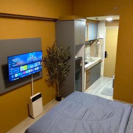 Apartment Bale Hinggil Deluxe Studio, готель у Сурабаї