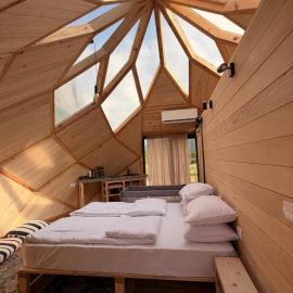 The Nest Komarnica - Handmade Mountain Domes, hotell sihtkohas Komarnica