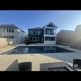 Modern Pool Home 5 bedroom, hotel a Indianapolis