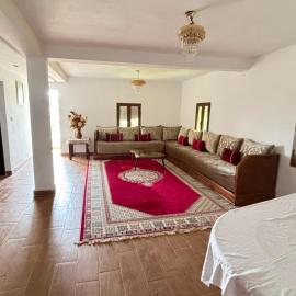 Villa with mountain views in Dayat Aoua, hotel u gradu Ifran