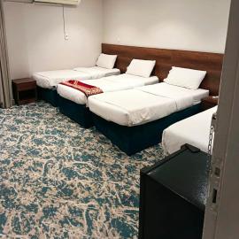 فندق بيت الزائرين 4, hotel em Al Madinah
