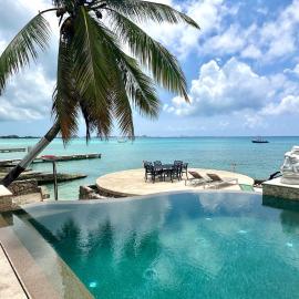 Seven Mile View #3B - Oceanfront Studio & Pool