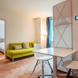 Bellevue Hotel & Apartments, hotel di Lenk