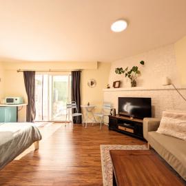 Independent Suite in Friendly Family Home, Convenient Location, ξενοδοχείο σε Ρίτσμοντ