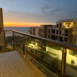 Appartement vue sur mer plage des nations, hótel í Salé