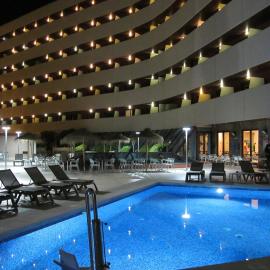 Ohtels Campo De Gibraltar，拉利內阿－德拉康塞普西翁的飯店