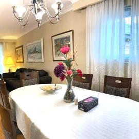 Toronto 4 BR House with BBQ for 2-7 Guests