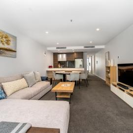 Modern 2BR APT in Highgate Executive Apartment - Hosted by Canstay