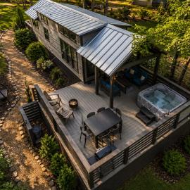 Bungalow by the Falls at The Retreat at Deer Lick Falls, hotell i Monteagle