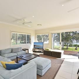 Wangi Lakehouse