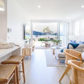 Waterfront apartments, walk to Ettalong restaurants & cafes