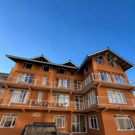 Social Courtyard Spiti, hotel a Kaza
