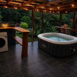 Uupa Bird Cottage Cinema & Jacuzzi