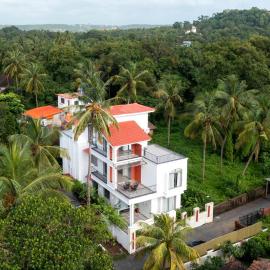 Staymaster Palm Ridge - Lush 5 BR Private Villa with Pool and Jacuzzi in Goa