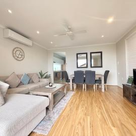 Coastal Breeze at Caves Beach Villas