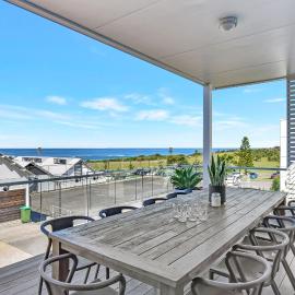 Bombora Beach House at Caves Beach, Hotel in Caves Beach