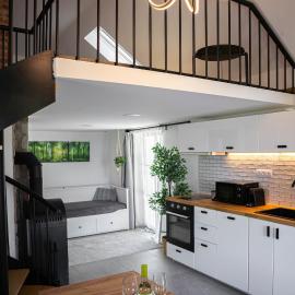 Casa Nera Guesthouse w AC by NW