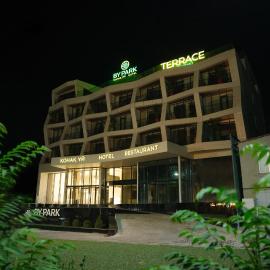 By Park Hotel