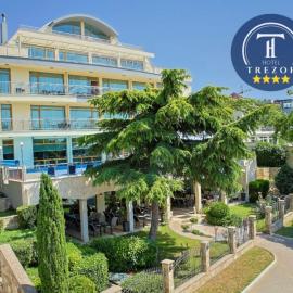 Hotel Trezor, готель у Варні