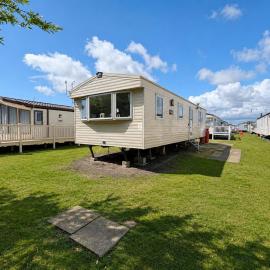 Lovely 6 berth caravan on the brilliant New Beach Holiday Park Kent ref 66658NB