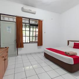 RedDoorz at Hotel pondok Kurnia near Buah Batu Bandung