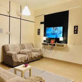 Electrifying Quartz 2BHK – hotel w mieście Bengaluru