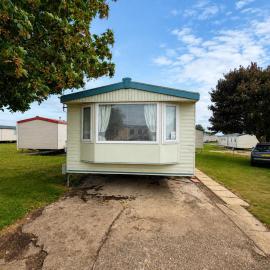 Lovely 8 Berth Caravan At Sand Le Mere Holiday Park, Yorkshire Ref 71026J – hotel w mieście Tunstall