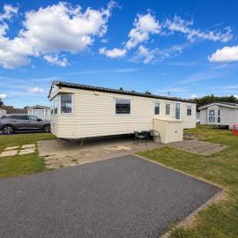 Cosy 8 berth caravan with at Withernsea Sands in Yorkshire ref 79011OM