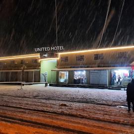 United Hotel, hotel a Jaglot