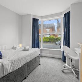 5-Bed Family & Group Stay Near Cricket Ground