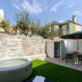 Traditional Townhouse with Jacuzzi by HostWise