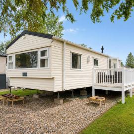 Cosy dog-friendly caravan at Bowland Fell in Yorkshire ref 93022S, hotel a Tosside