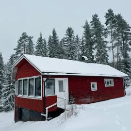 Stuga Lekvattnet met Hot tub, Hotel in Lekvattnet