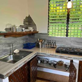 Nancys Fishpond Cabin, hotel em Kawayan