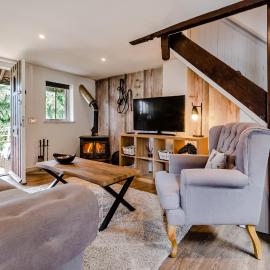 Cottage - Sleeps 4 - Parking
