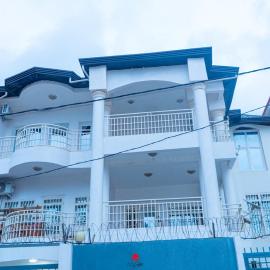 Luxury Penthouse, khách sạn ở Conakry