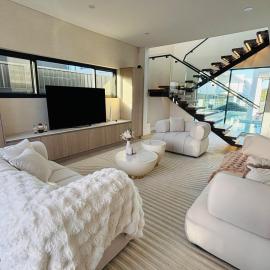 Entire home 10 mins drive to Sydney Airport