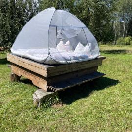 Wiesenbett unterm Nachthimmel, hotel en Regen
